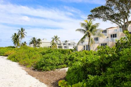 10 standout Airbnb beach houses