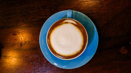 6 Health Benefits of Drinking Turmeric Superfood Lattes